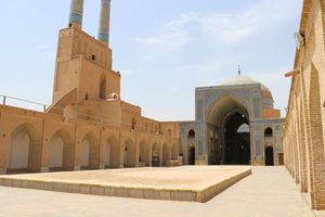 Innenhof der Moschee von Yazd