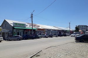 Geschäftszeile in Karakol