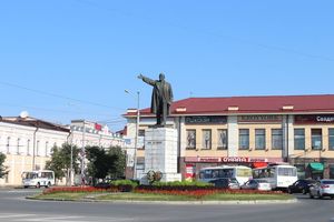 Lenin in voller Größe