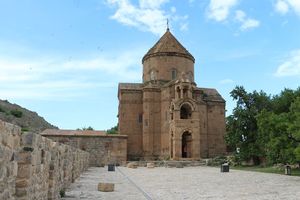 Südseite der Kirche