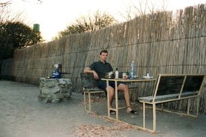 Gemütlicher Abend am Campingplatz in Maun