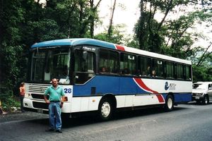 Mit diesem Linienbus gings nach Cahuita