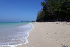 Unser Strand in Khao Lak