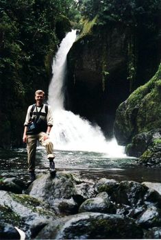 Abenteuerlicher Abstieg zum Wasserfall